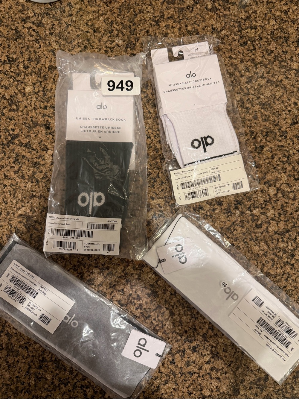 alo Throwback Socks and headband (1 head band/1 pair of socks) READ DESCRIPTION
